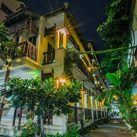 Sutus Court 2 Hotel Патая Екстериор снимка