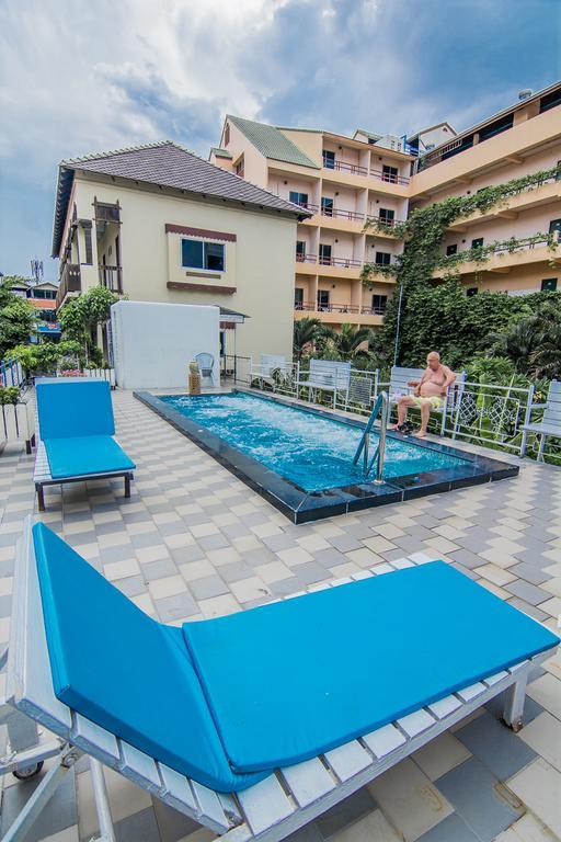 Sutus Court 2 Hotel Патая Екстериор снимка