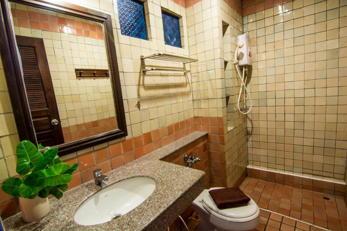 Sutus Court 2 Hotel Патая Екстериор снимка