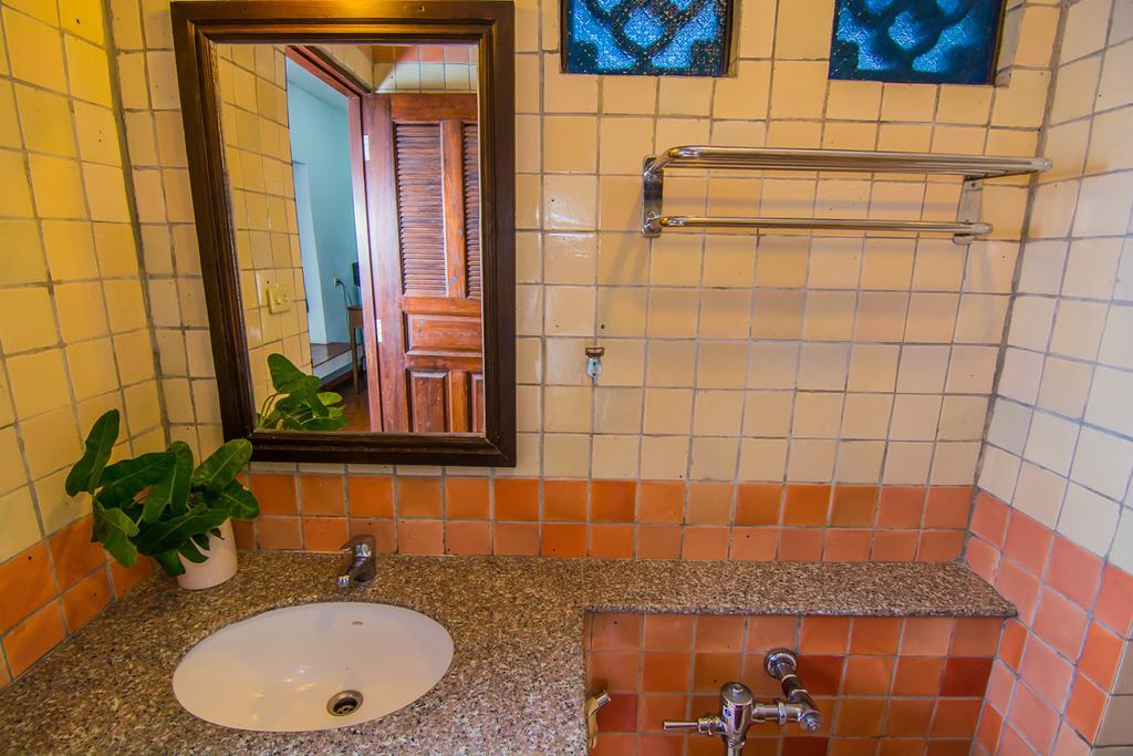 Sutus Court 2 Hotel Патая Екстериор снимка