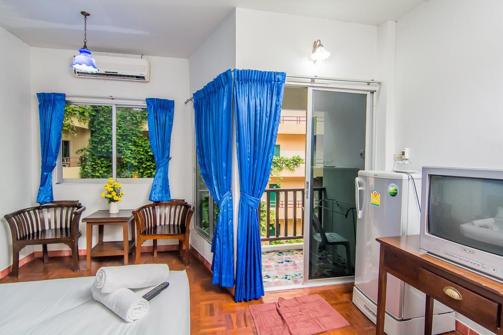 Sutus Court 2 Hotel Патая Екстериор снимка