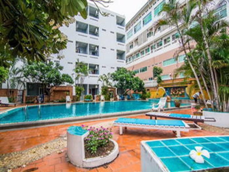 Sutus Court 2 Hotel Патая Екстериор снимка